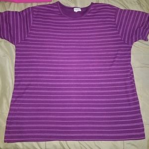 Woman's shitt size 26/28